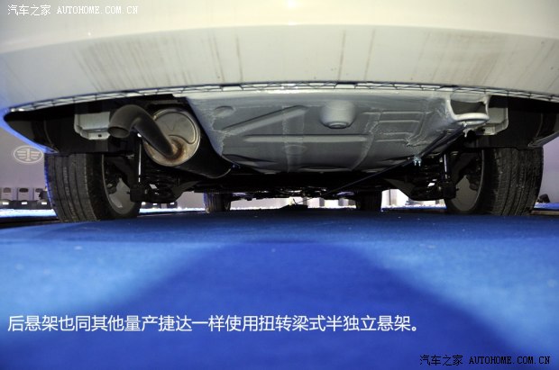 大众一汽-大众捷达2013款 1.6L 手动时尚型 大众一汽-大众捷达2013款 1.6L 手动时尚型